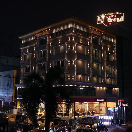 Lj Dadi'S Grand Hotel Visakhapatnam Eksteriør billede