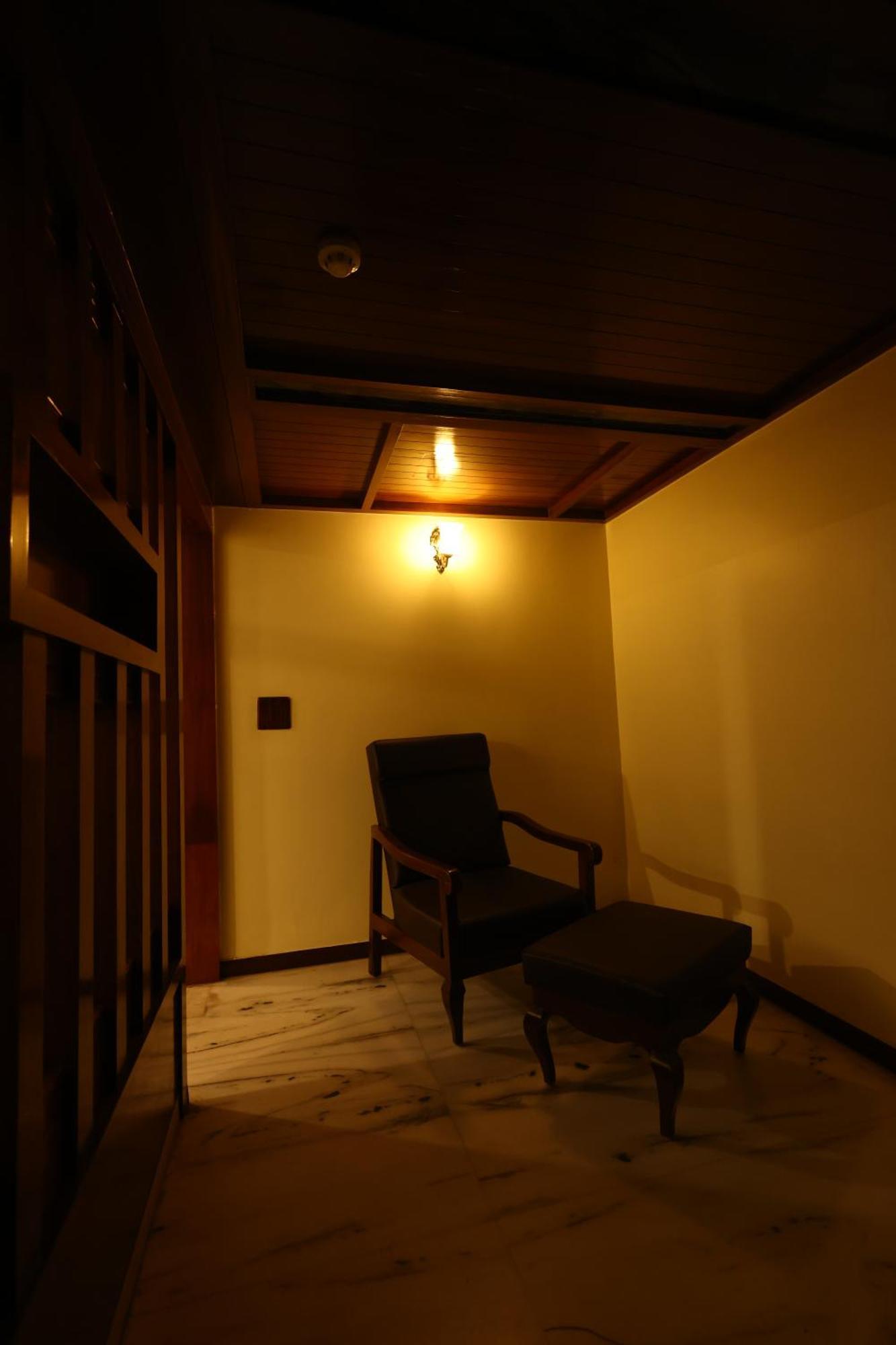 Lj Dadi'S Grand Hotel Visakhapatnam Eksteriør billede