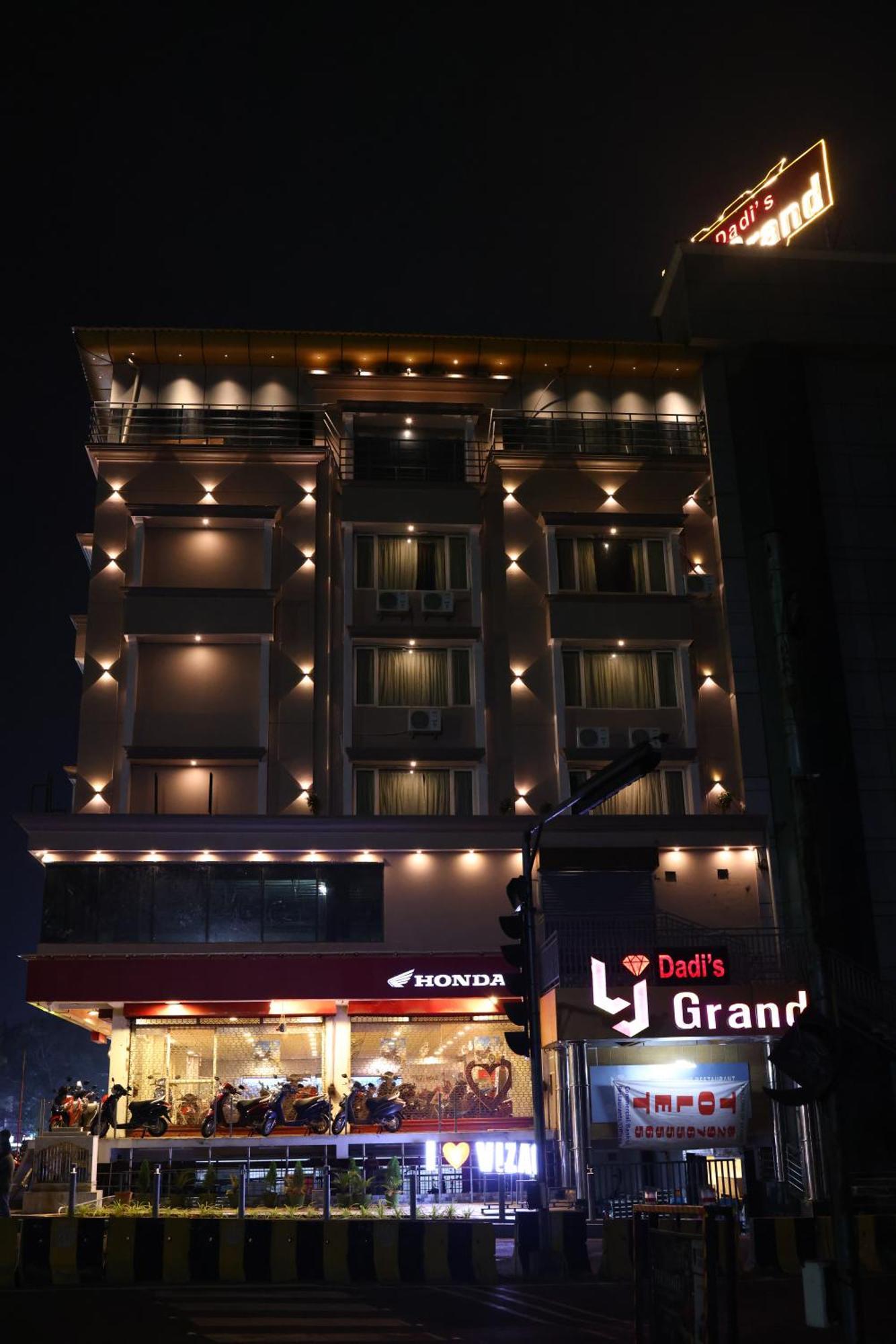 Lj Dadi'S Grand Hotel Visakhapatnam Eksteriør billede