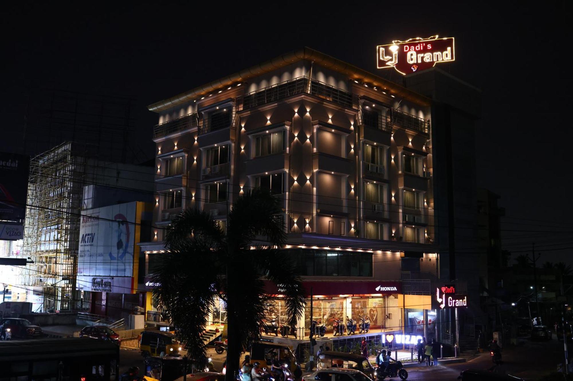 Lj Dadi'S Grand Hotel Visakhapatnam Eksteriør billede